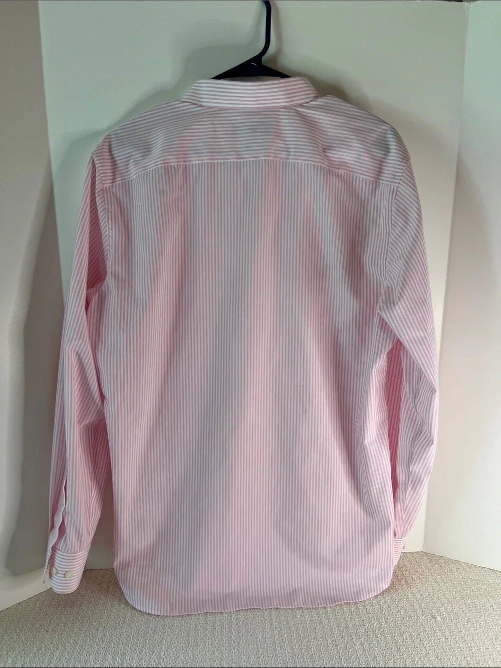 Banana Repubic, Pink Stripe Men's Dress Shirt, Non-Iron standard fit, size large
